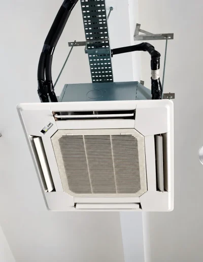 full view of ceiling cassette ac